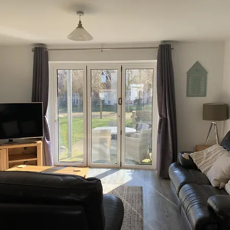 Prospect Cottage, The Bay, Balcony, 2 Bedrooms, Patio, Parking Nearby, 2 Dogs Welcome Vakantiehuis Filey